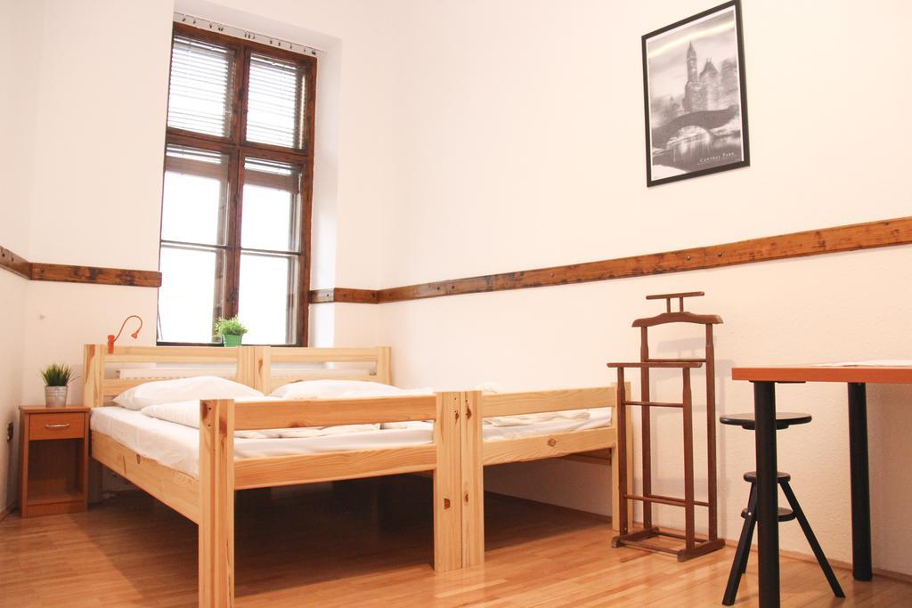 Walking Bed Budapest Downtown Hostel Bilik gambar