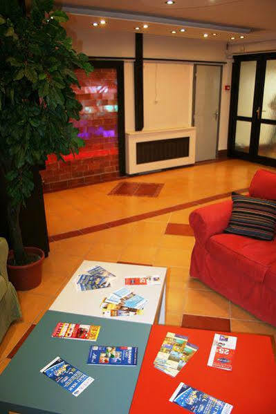 Walking Bed Budapest Downtown Hostel Luaran gambar