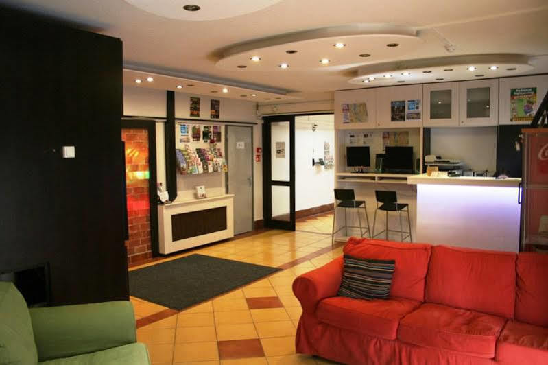 Walking Bed Budapest Downtown Hostel Luaran gambar
