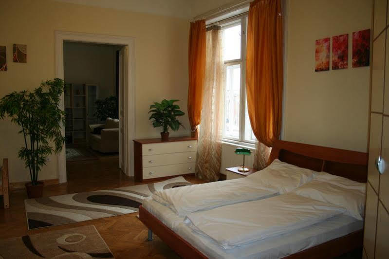 Walking Bed Budapest Downtown Hostel Luaran gambar