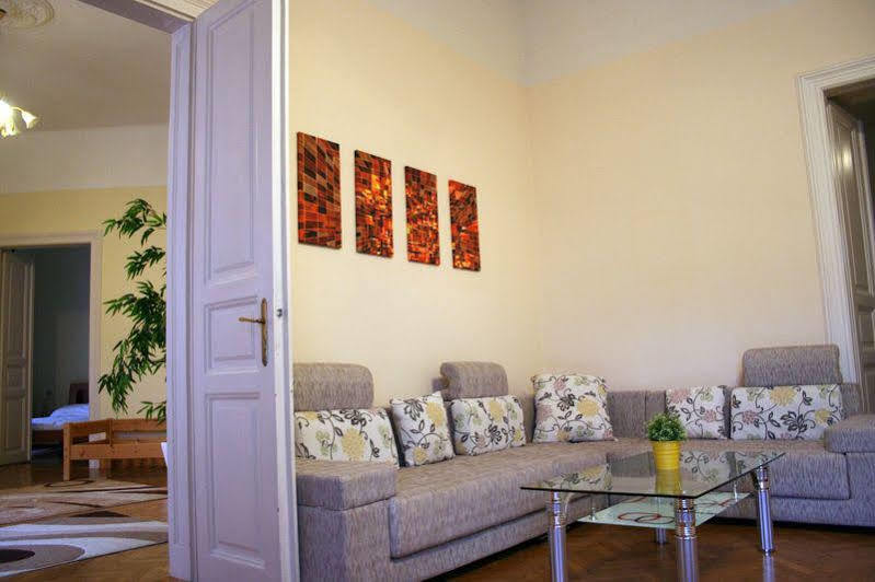 Walking Bed Budapest Downtown Hostel Luaran gambar