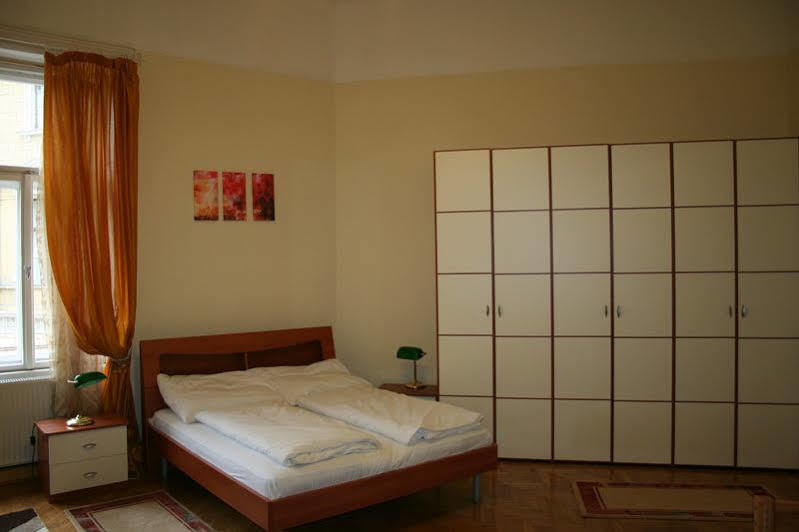 Walking Bed Budapest Downtown Hostel Luaran gambar